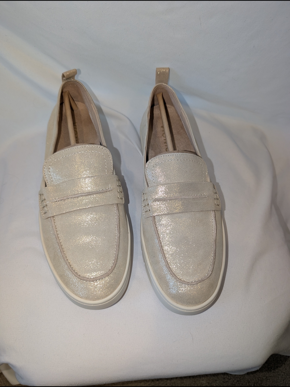 Vionic Shimmery Light Gold Chantel Penny Loafers 9.5 NWT